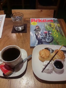 34200320_2195927689_68large[1]