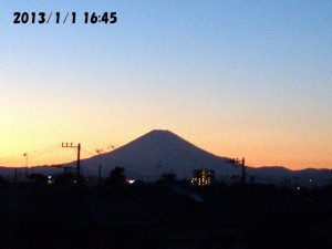 今日の夕暮れ富士山